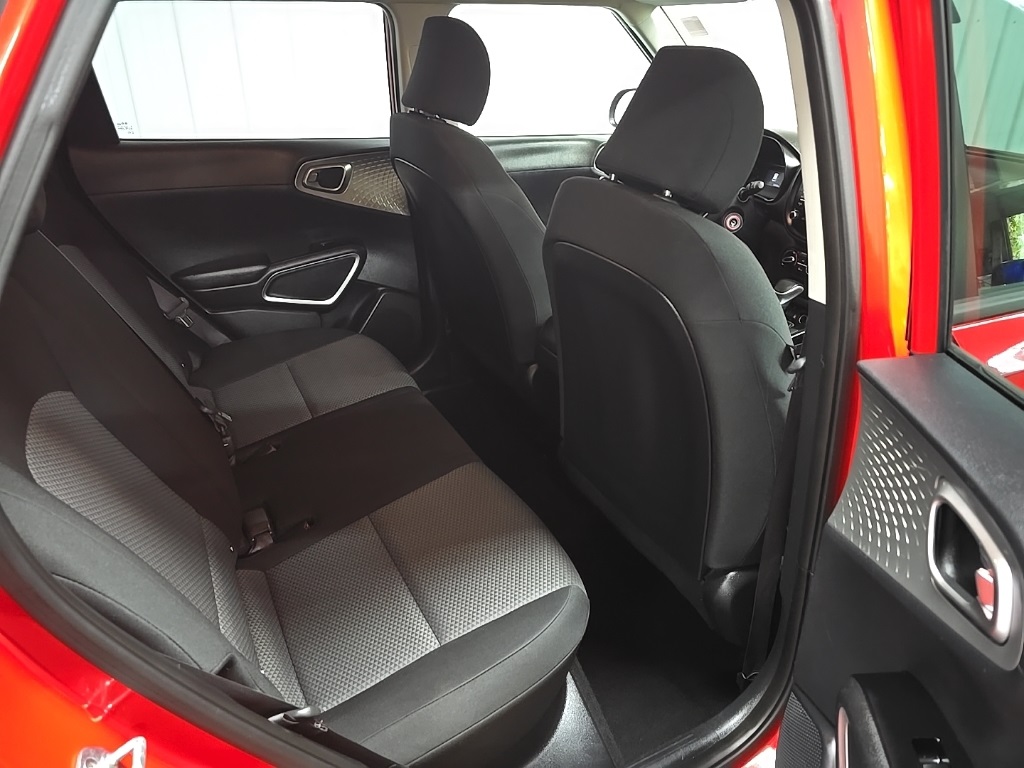2021 Kia Soul LX photo 17