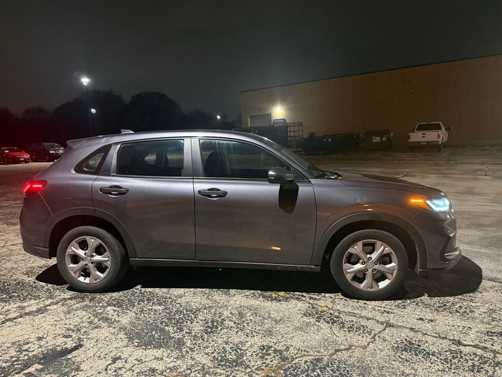 2024 Honda HR-V LX photo 2