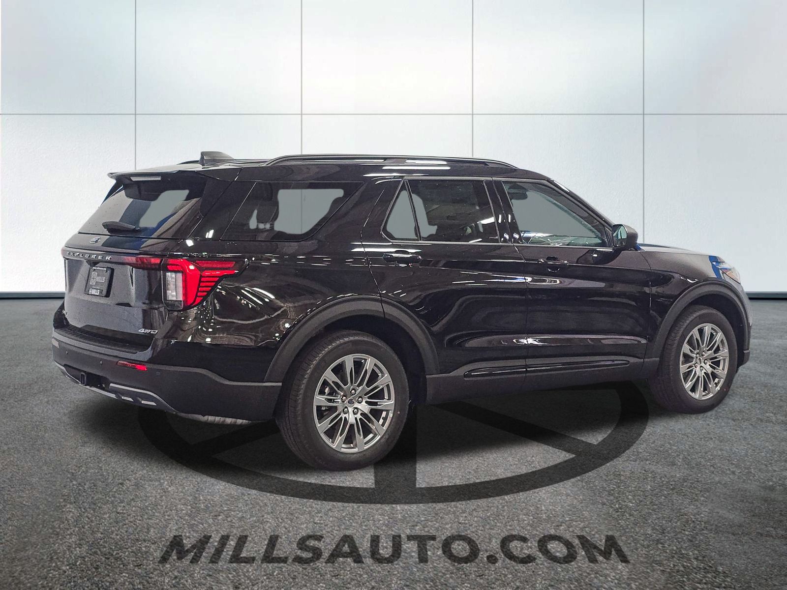 2026 Ford Explorer photo 4