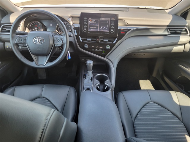 2021 Toyota Camry SE photo 11