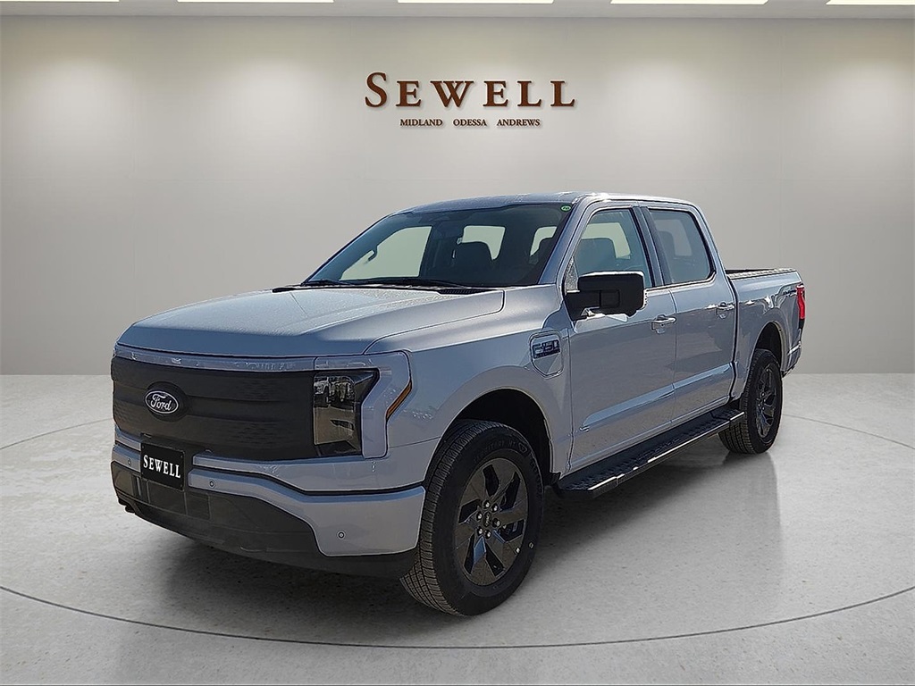 2025 Ford F-150 Lightning Flash's photo