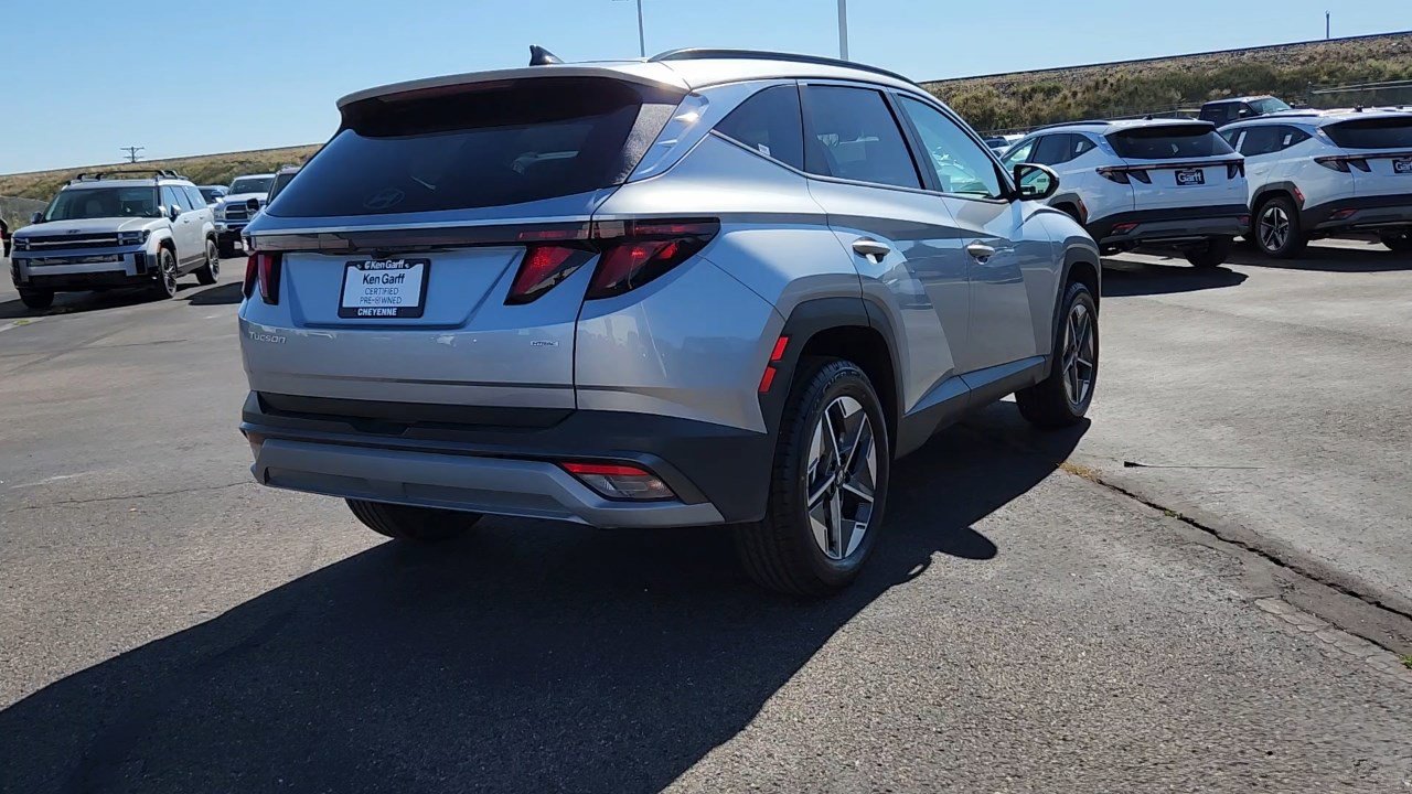 2025 Hyundai Tucson SEL photo 2