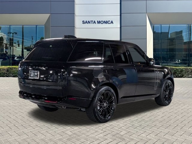 2025 Land Rover Range Rover SE photo 2