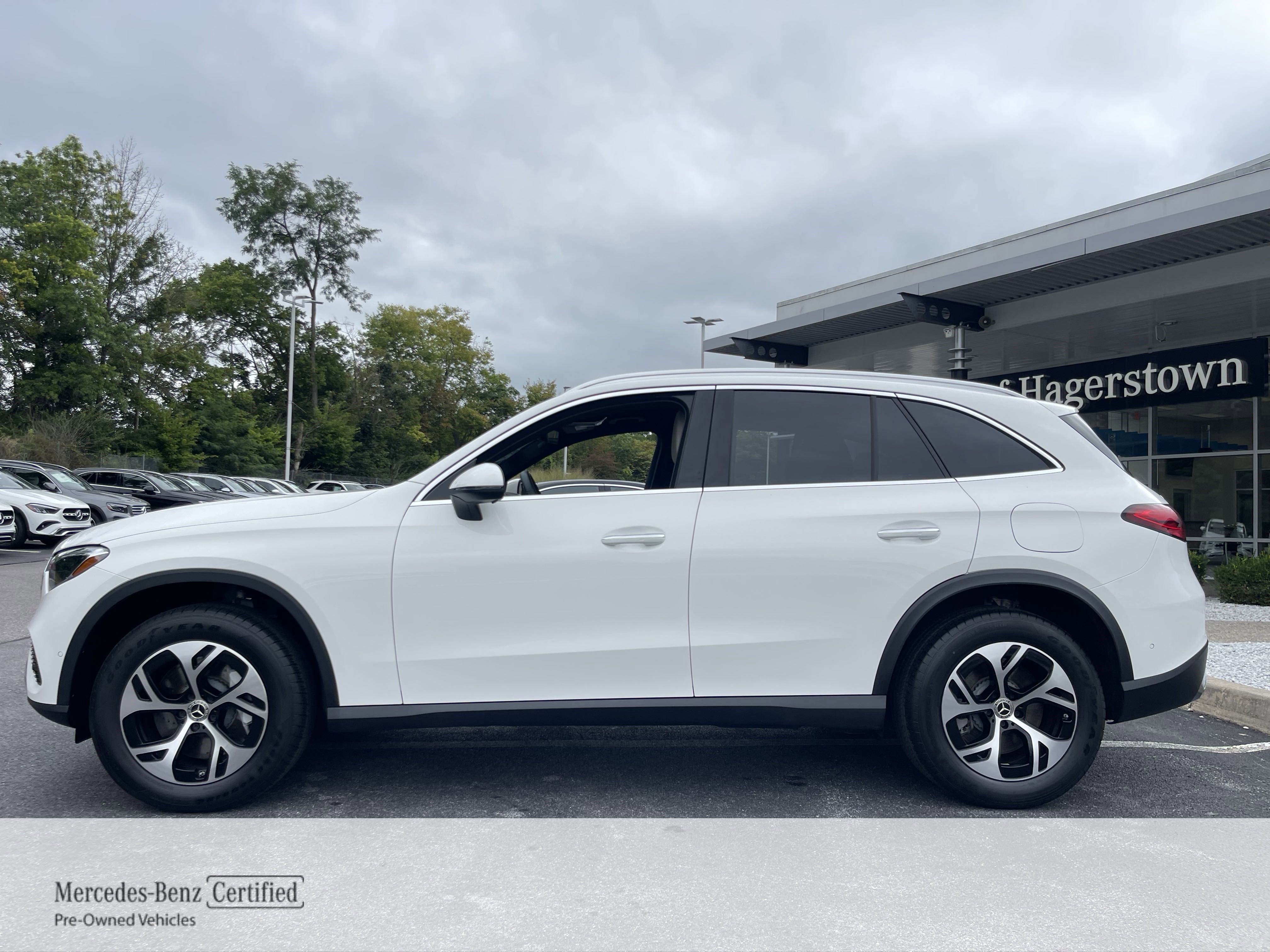 2025 Mercedes Benz GLC 350e 4MATIC photo 3