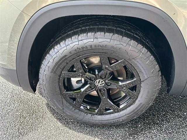 2025 Volkswagen Atlas Peak Edition SE photo 11