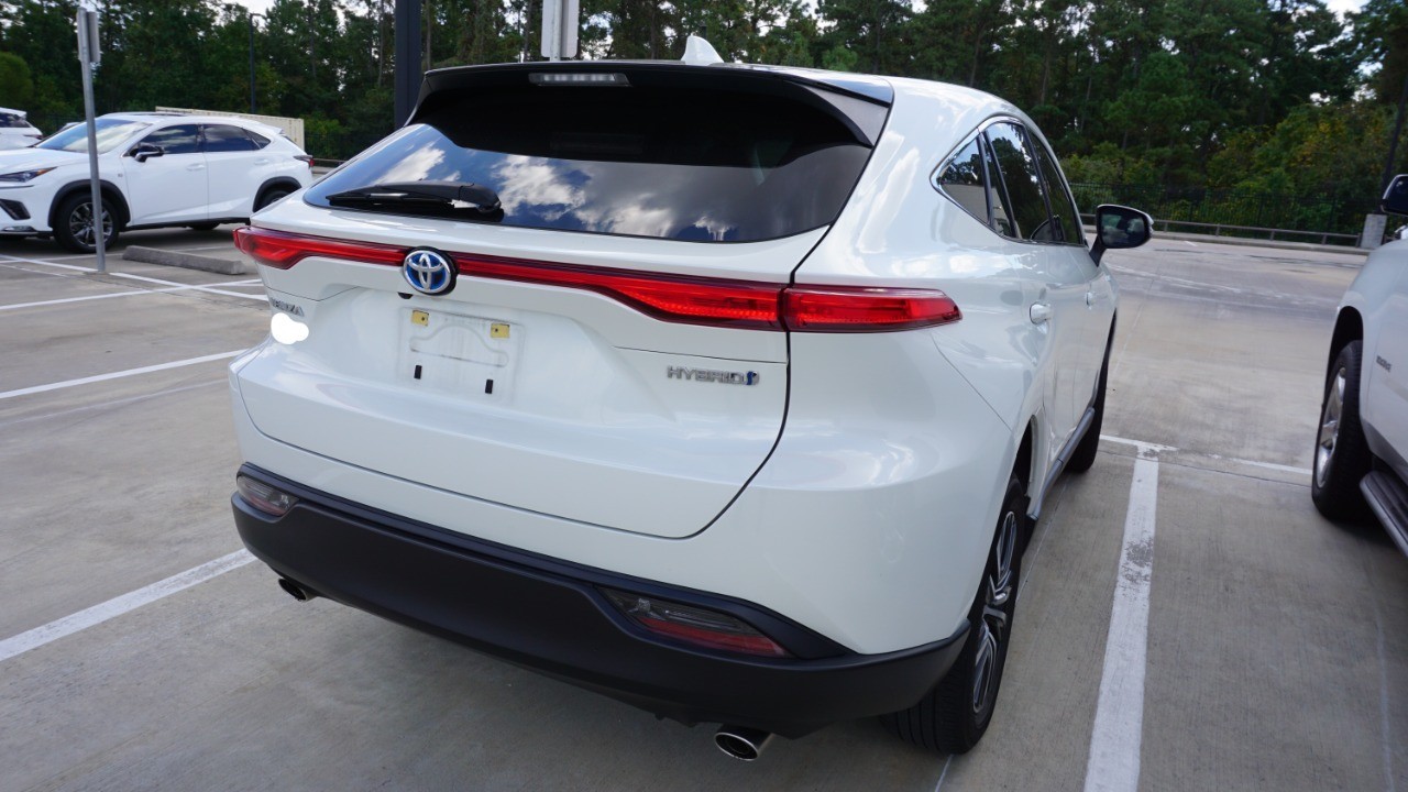 2021 Toyota Venza LE photo 3