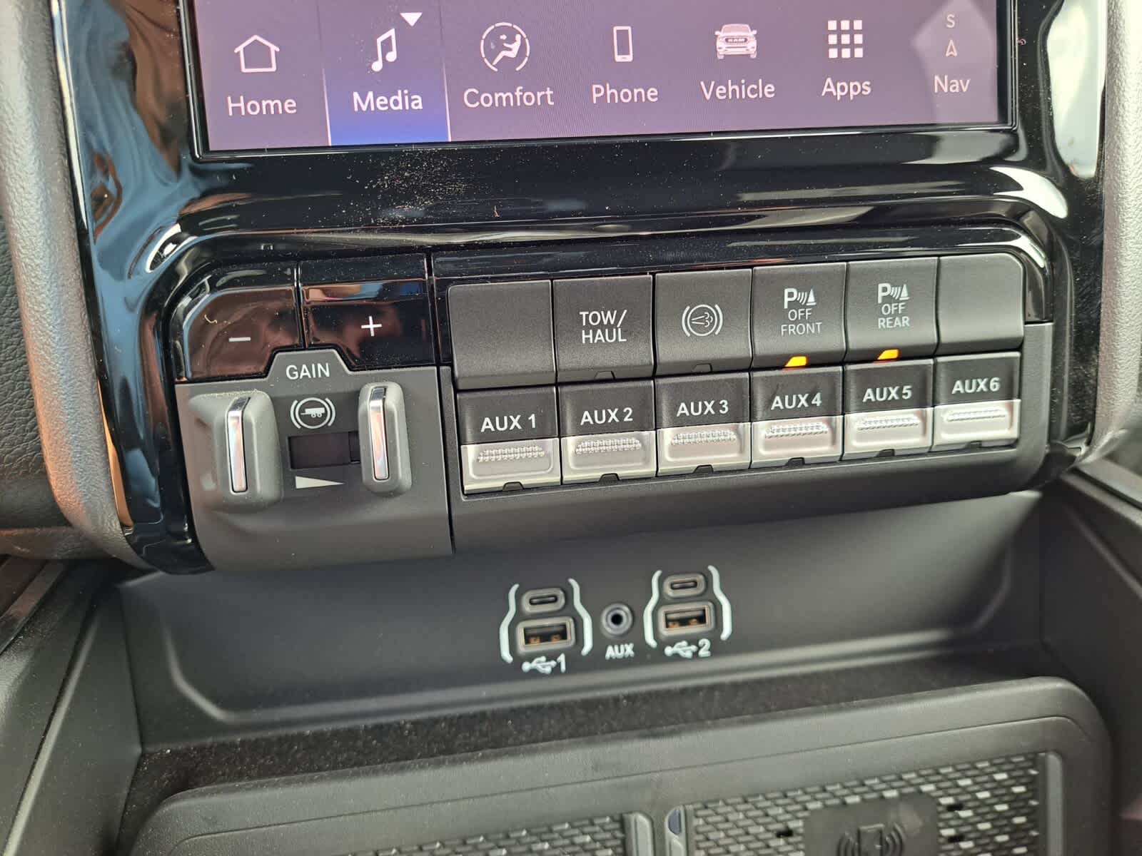 2025 Ram 2500 Laramie photo 13