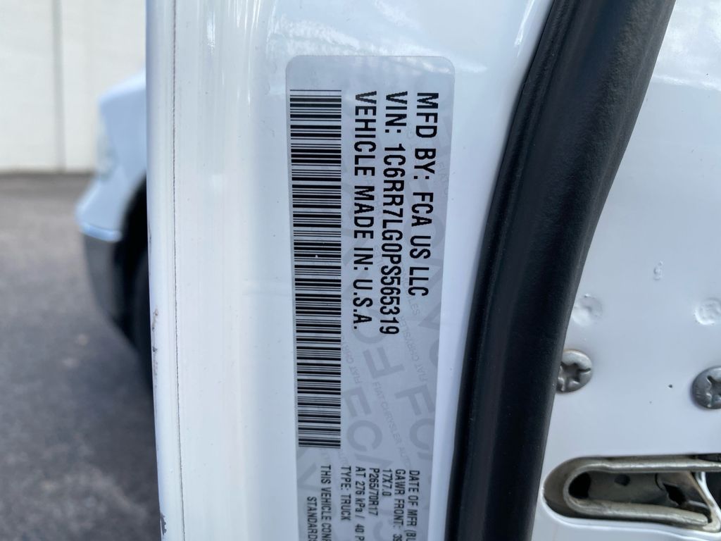 2023 Ram 1500 Classic SLT photo 16