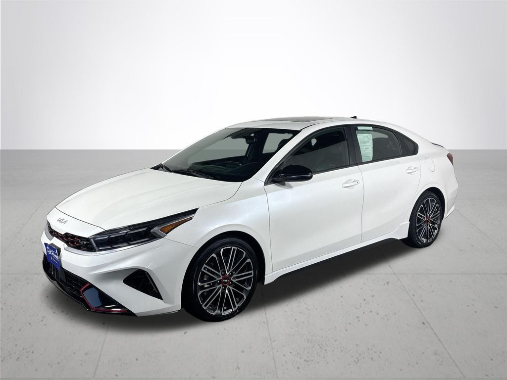 2023 Kia Forte GT photo 2