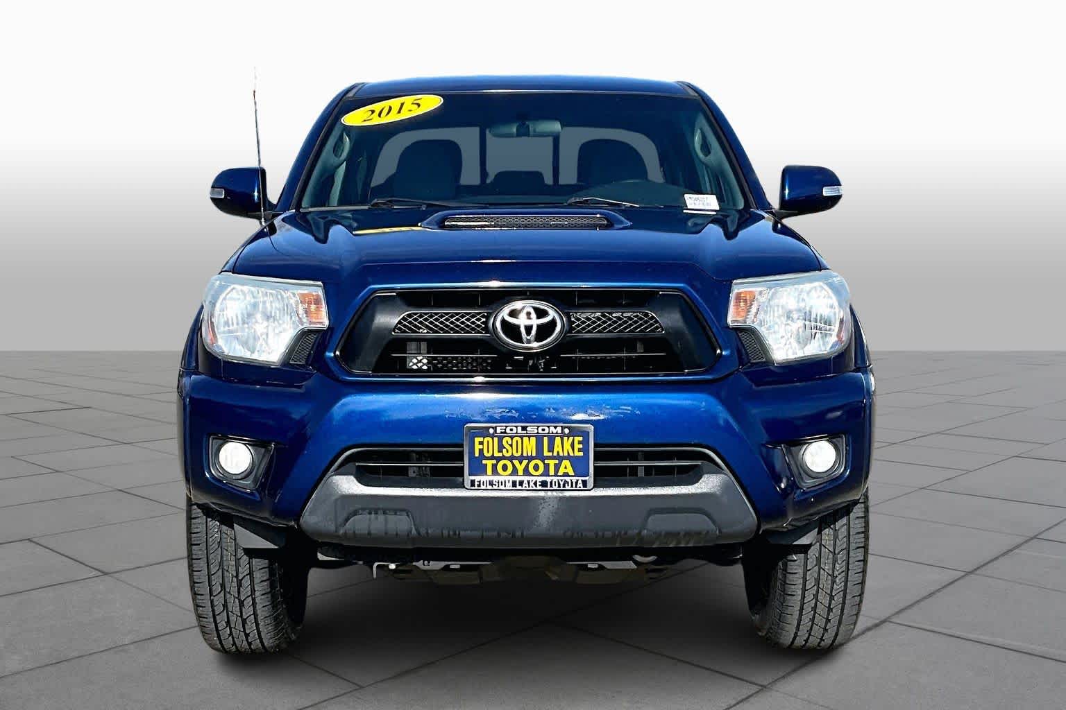 2015 Toyota Tacoma PreRunner Double Cab V6 photo 3