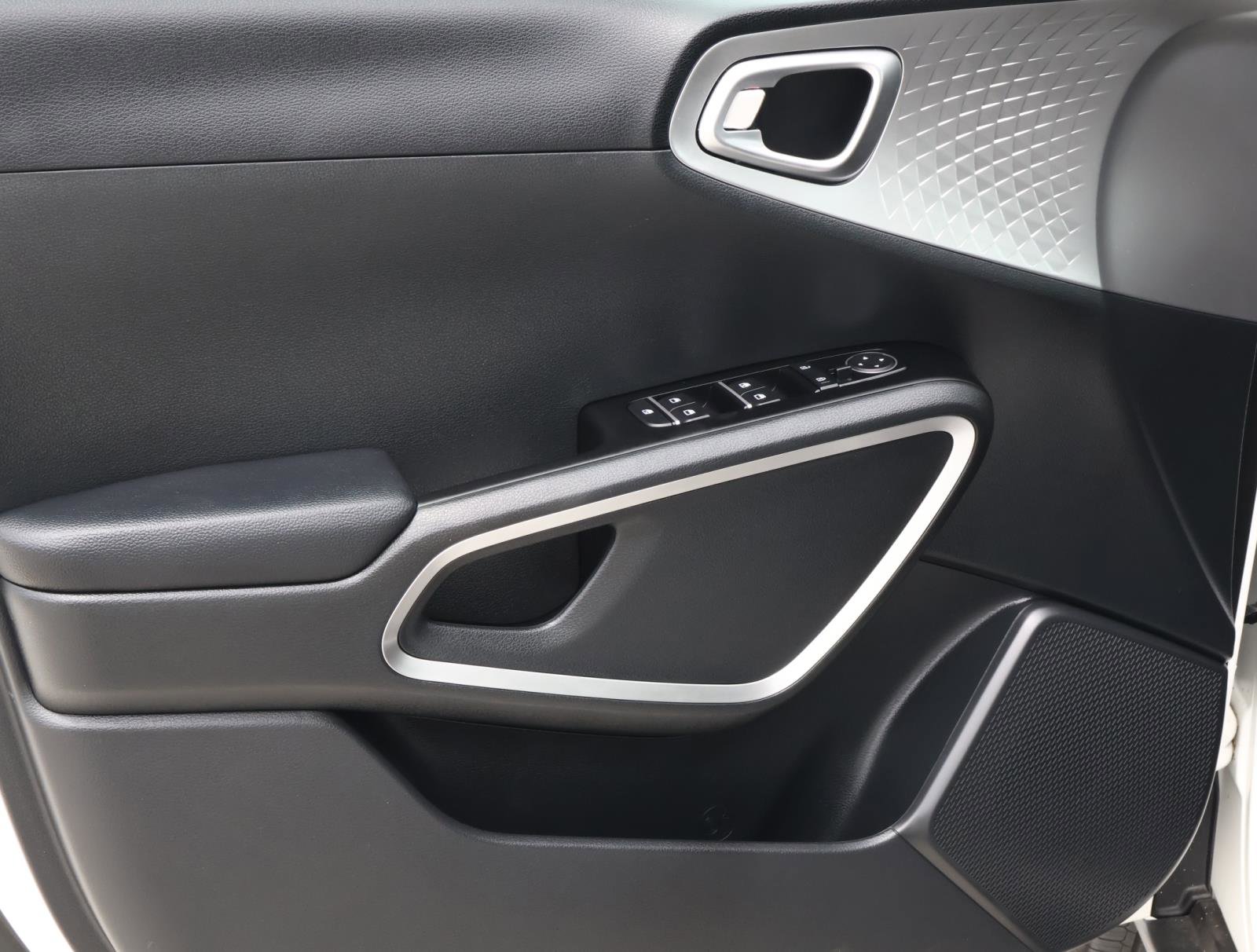 2023 Kia Soul S photo 12
