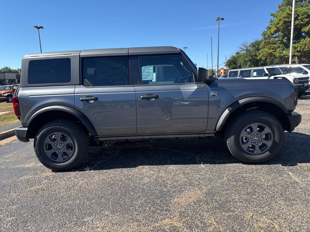 2025 Ford Bronco Big Bend photo 2