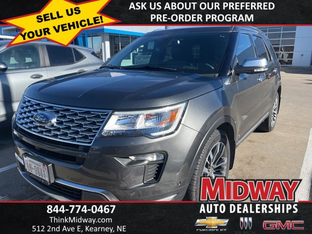 2019 Ford Explorer Platinum's photo