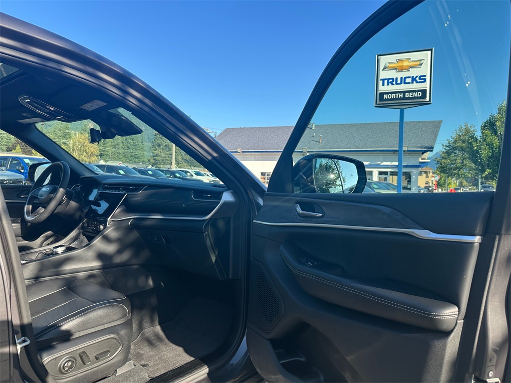 2024 Jeep Grand Cherokee Limited photo 12