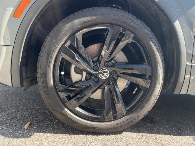 2024 Volkswagen Tiguan SE R-Line Black photo 14
