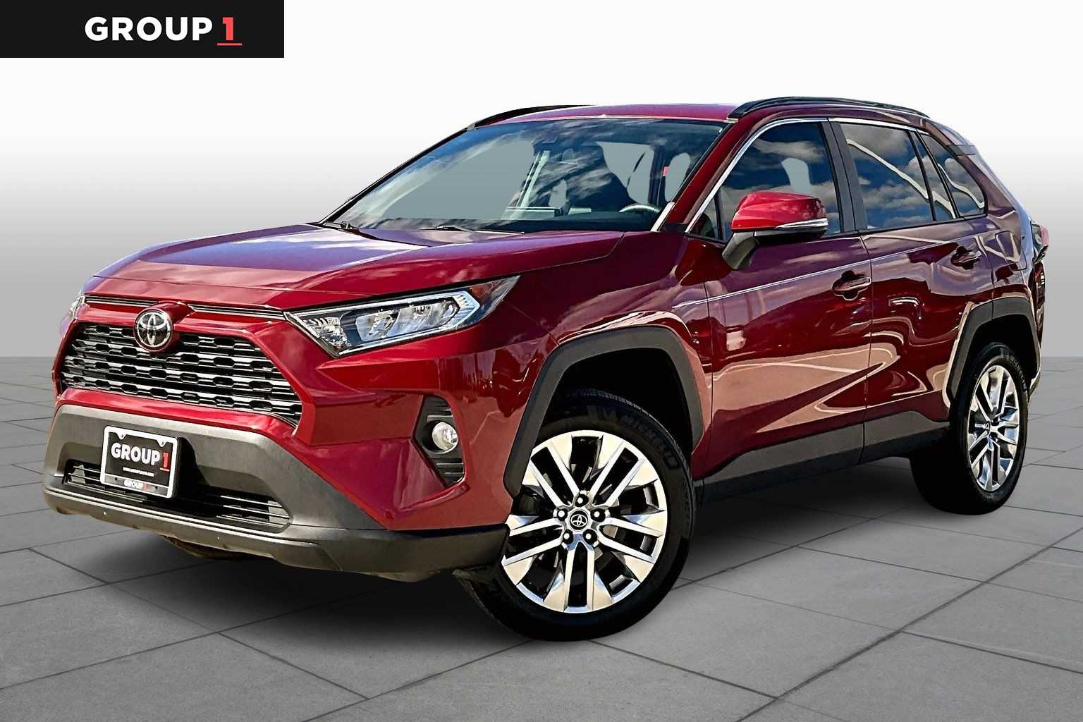 2021 Toyota RAV4 XLE Premium's photo