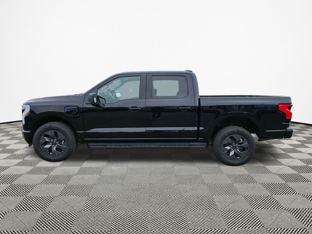 2025 Ford F-150 Lightning photo 8