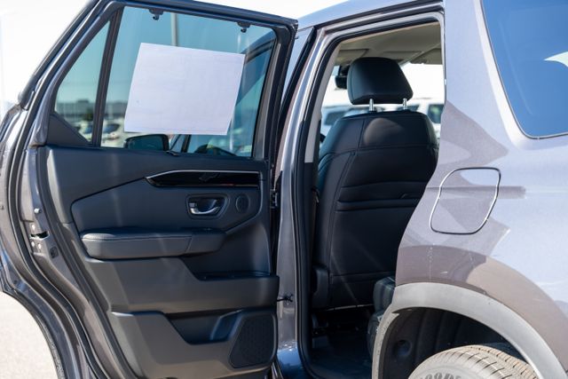 2025 Honda Pilot EX-L photo 19