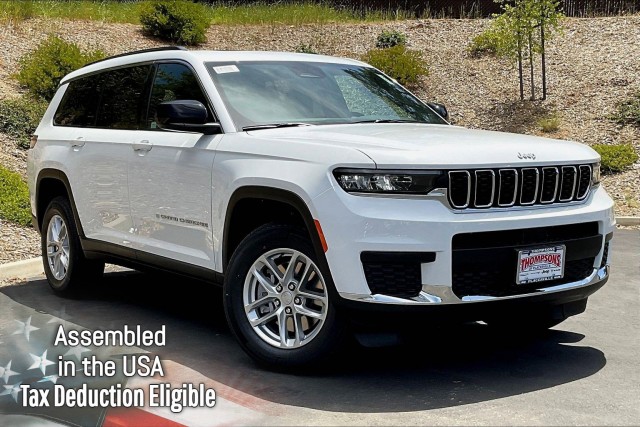 2025 Jeep Grand Cherokee L Laredo's photo