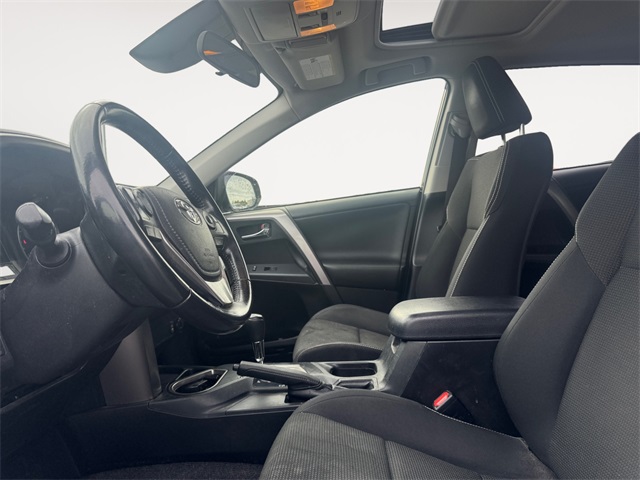 2017 Toyota RAV4 XLE photo 9
