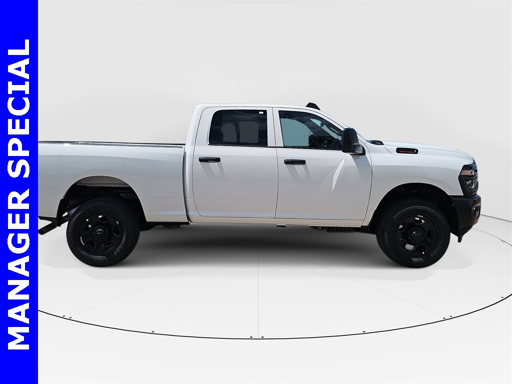 2025 Ram 2500 Tradesman photo 2