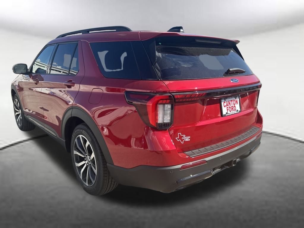 2025 Ford Explorer ST-Line photo 4