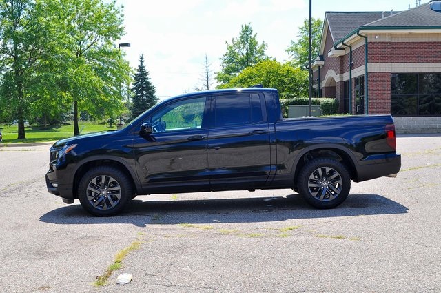 2023 Honda Ridgeline Sport photo 4