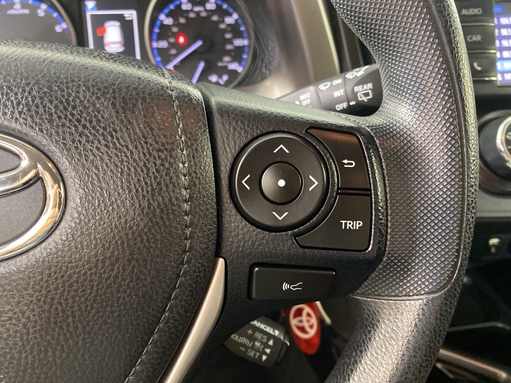 2018 Toyota RAV4 LE photo 23