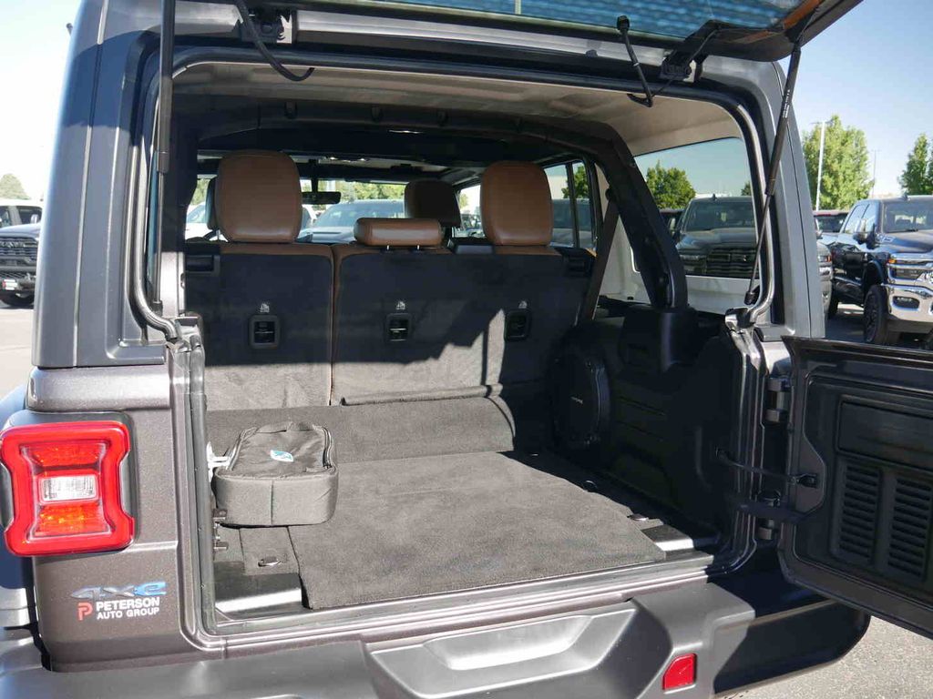 2022 Jeep Wrangler Unlimited Rubicon 4xe photo 4