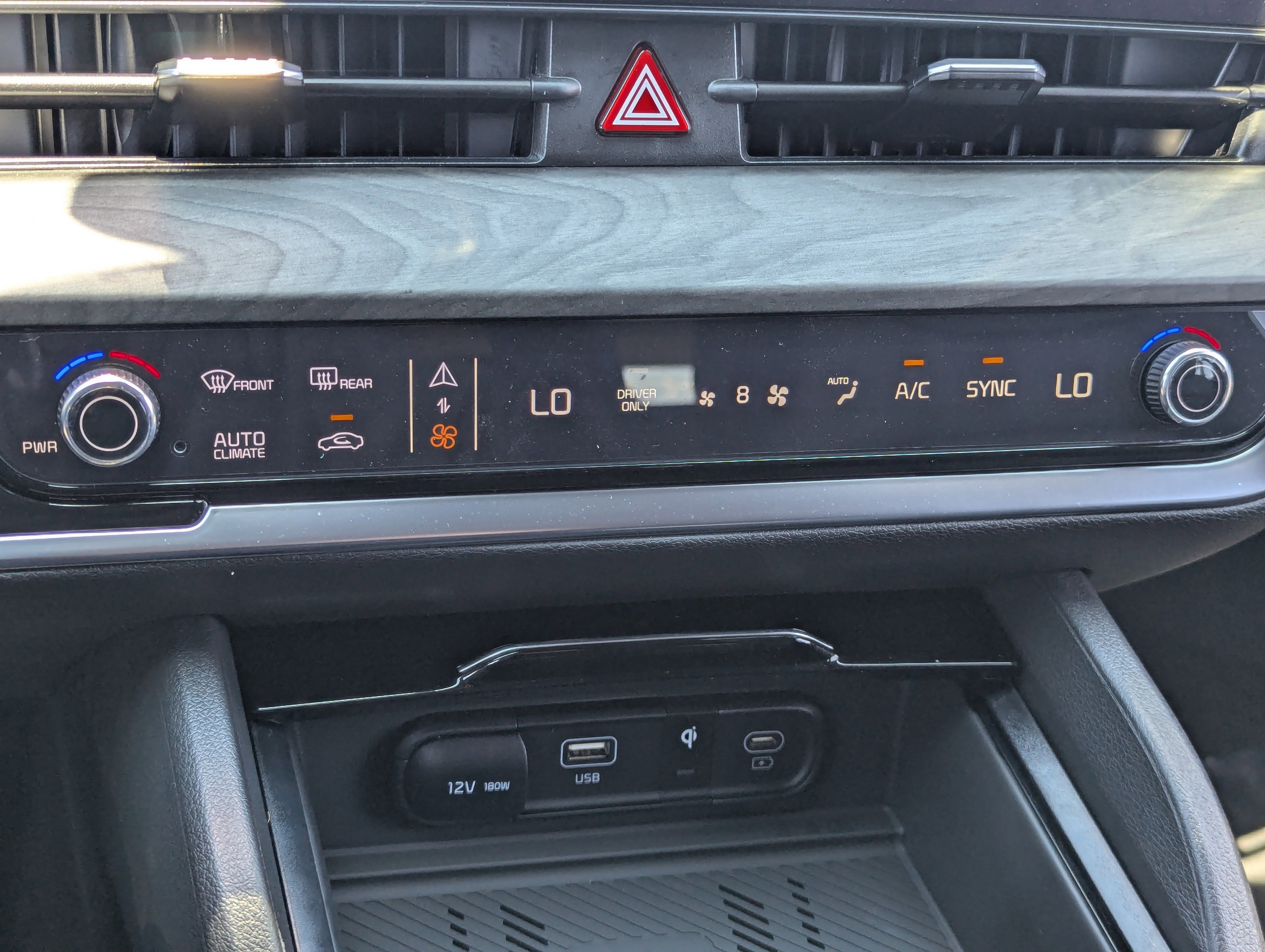2025 Kia Sportage Plug-In Hybrid X-Line Prestige photo 4