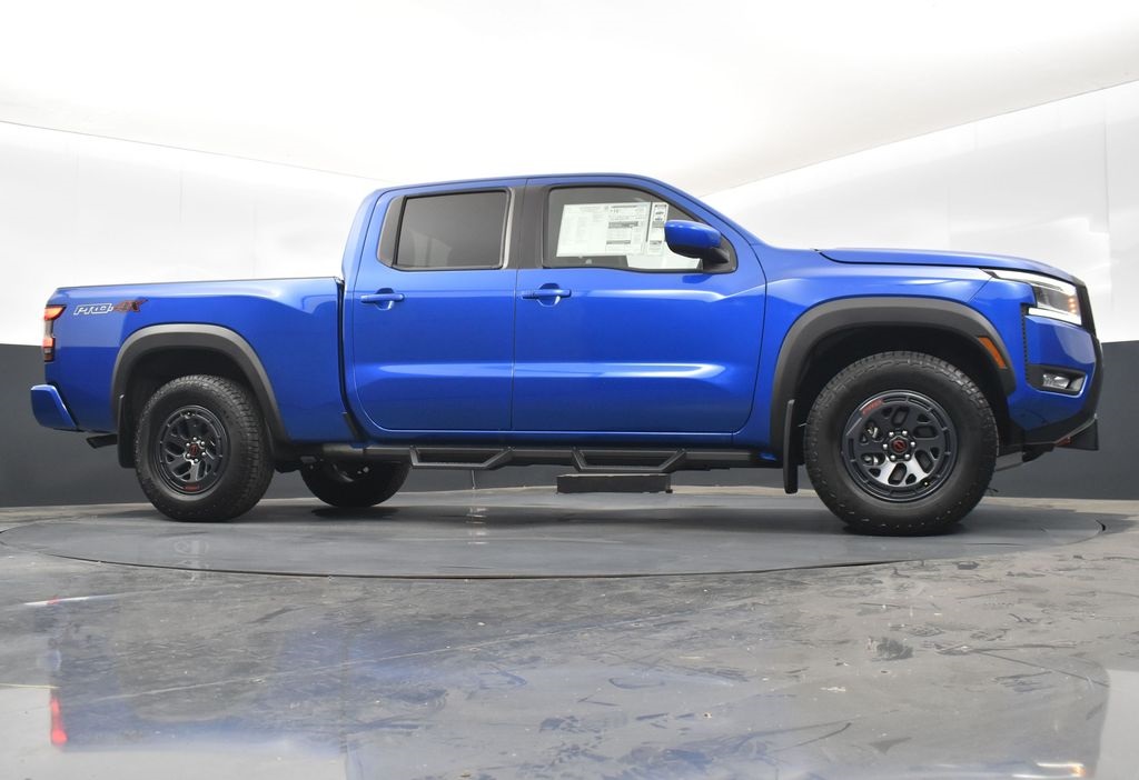 2025 Nissan Frontier photo 35