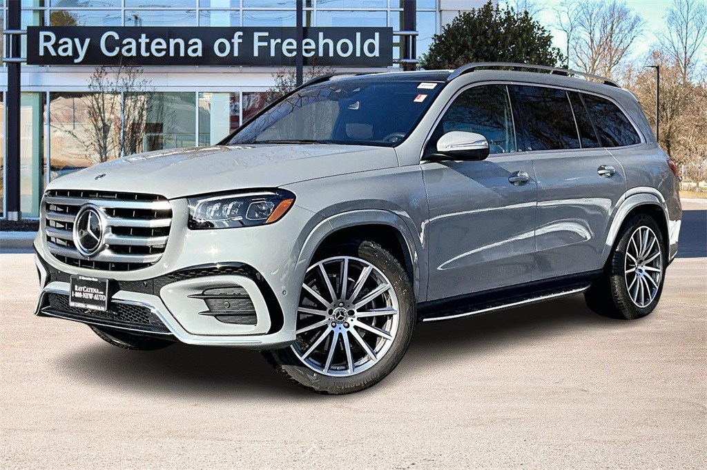 2025 Mercedes-Benz GLS Base's photo