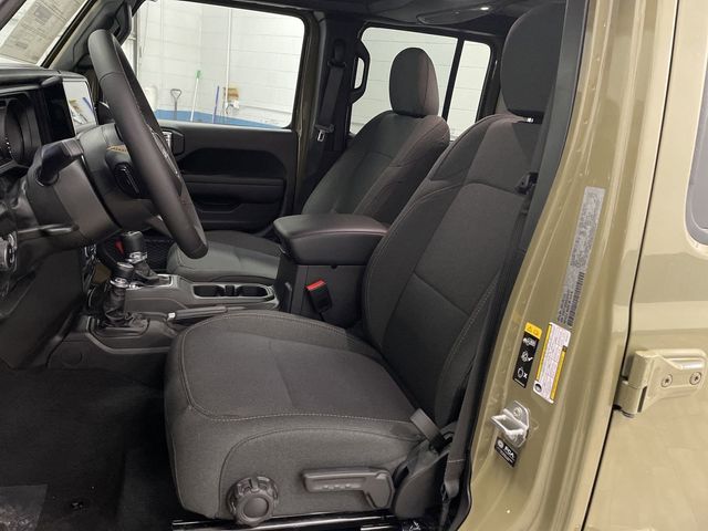 2025 Jeep Gladiator Sport S photo 4