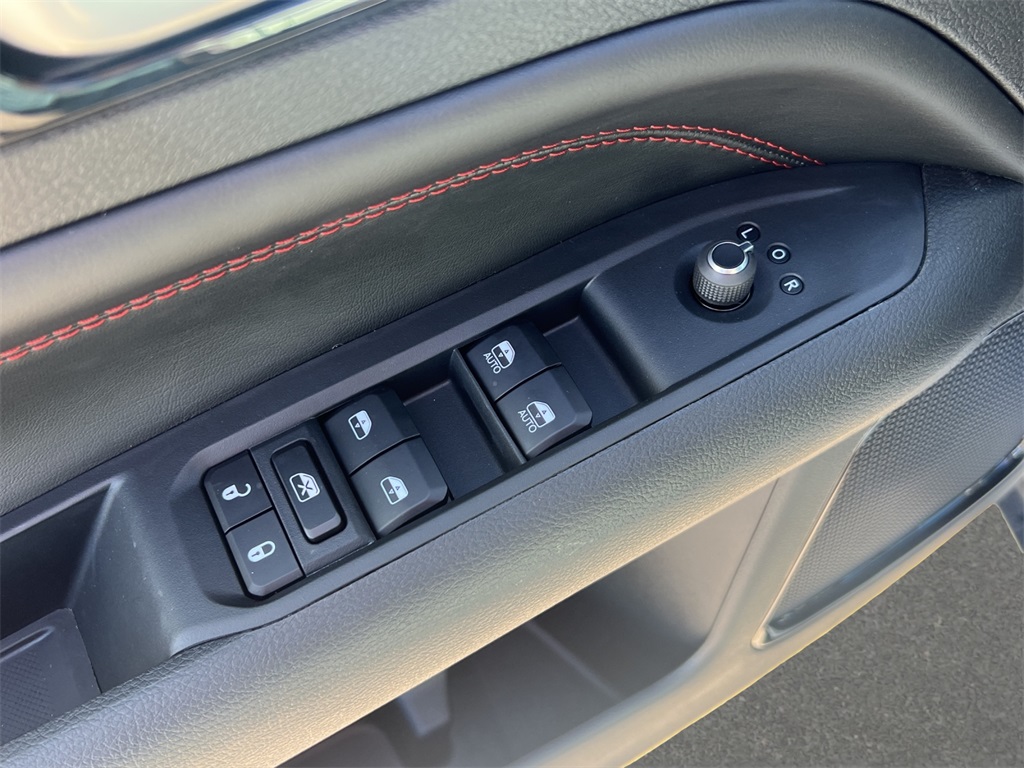 2026 Jeep Compass Trailhawk photo 11