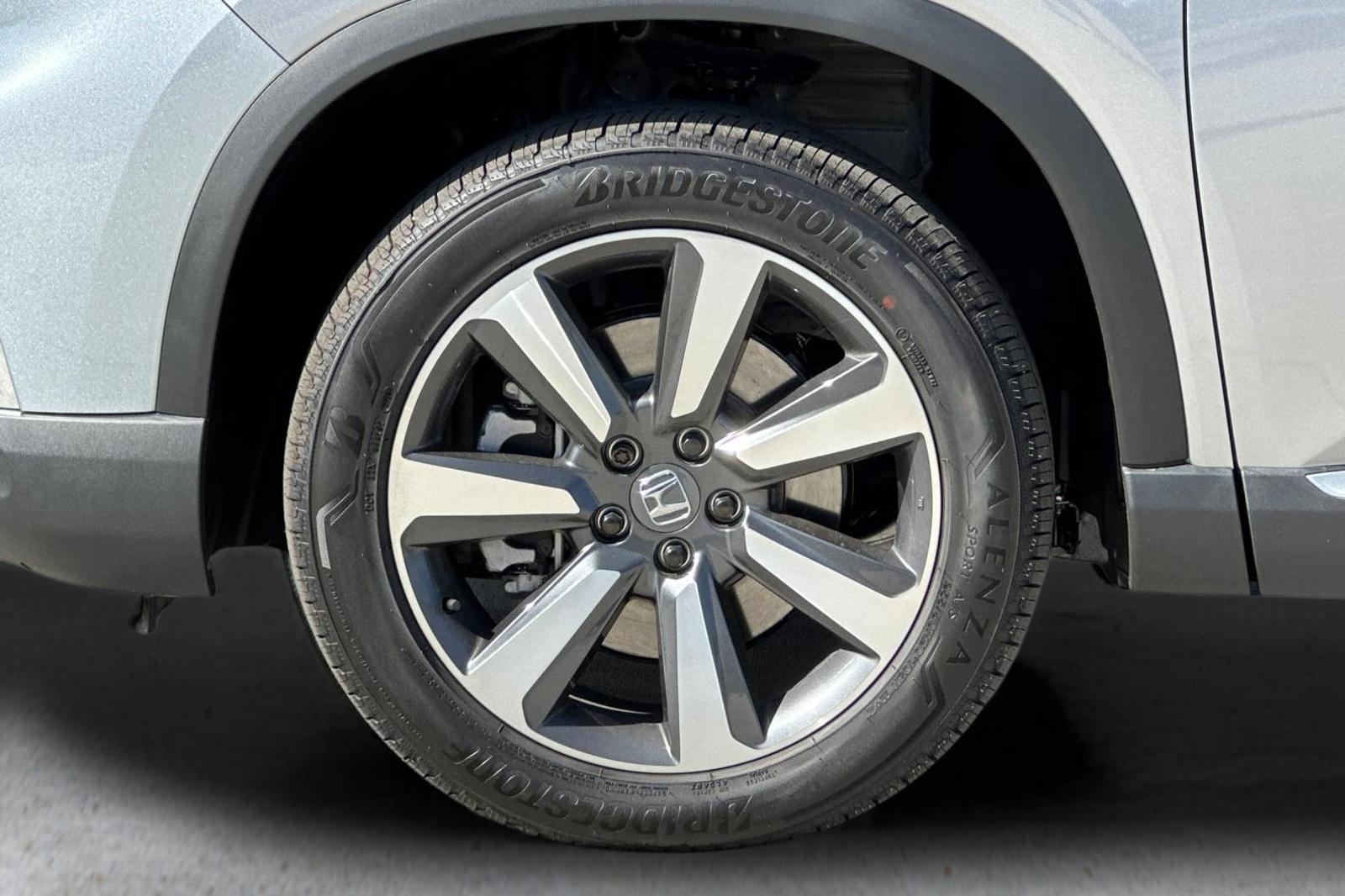 2025 Honda Pilot Touring photo 33