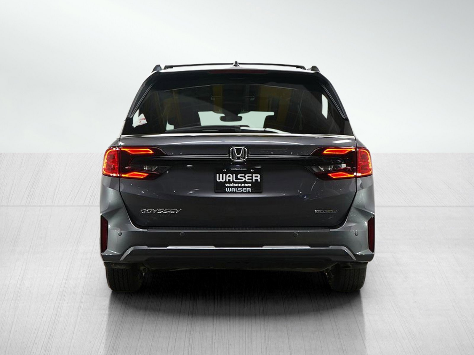 2025 Honda Odyssey Touring photo 4