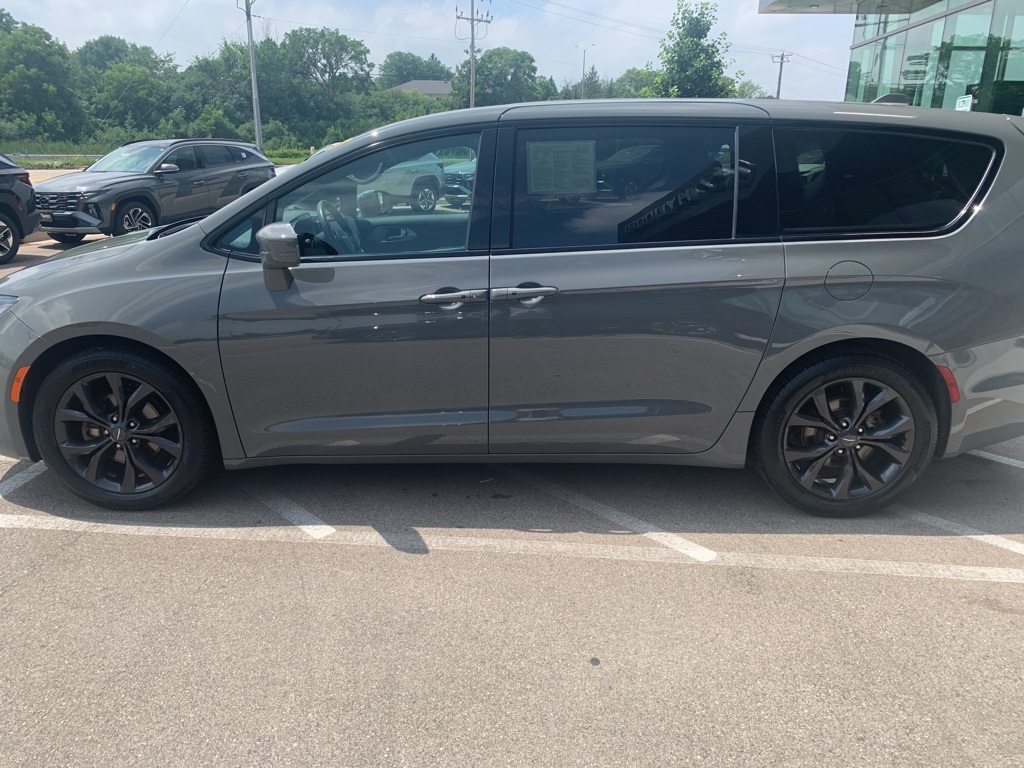 Used 2020 Chrysler Pacifica Touring with VIN 2C4RC1FGXLR234455 for sale in Menomonee Falls, WI
