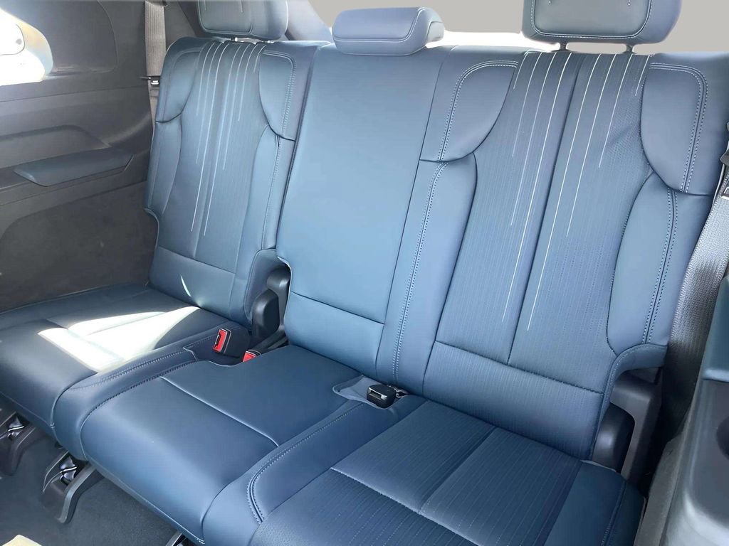 2025 Cadillac Escalade IQ Sport photo 18