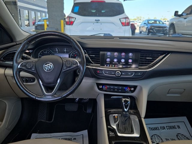 2019 Buick Regal Essence photo 4