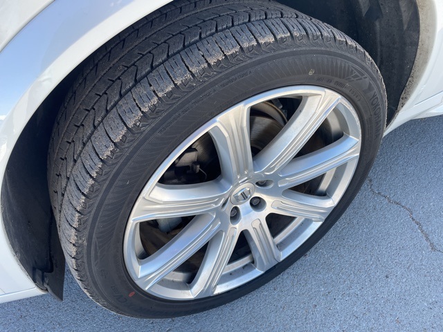 2017 Volvo XC90 T6 Inscription photo 2