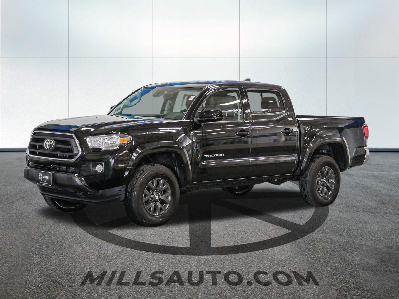 Used 2023 Toyota Tacoma SR5 with VIN 3TYCZ5AN6PT174824 for sale in Baxter, Minnesota