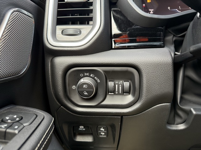2026 Ram 1500 Laramie photo 21