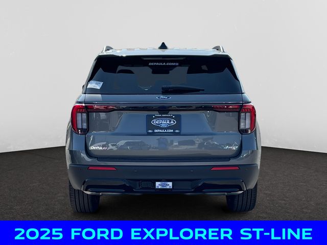 2025 Ford Explorer ST-Line photo 2