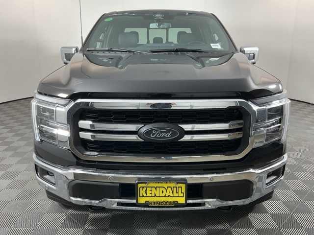 2025 Ford F-150 Lariat photo 2