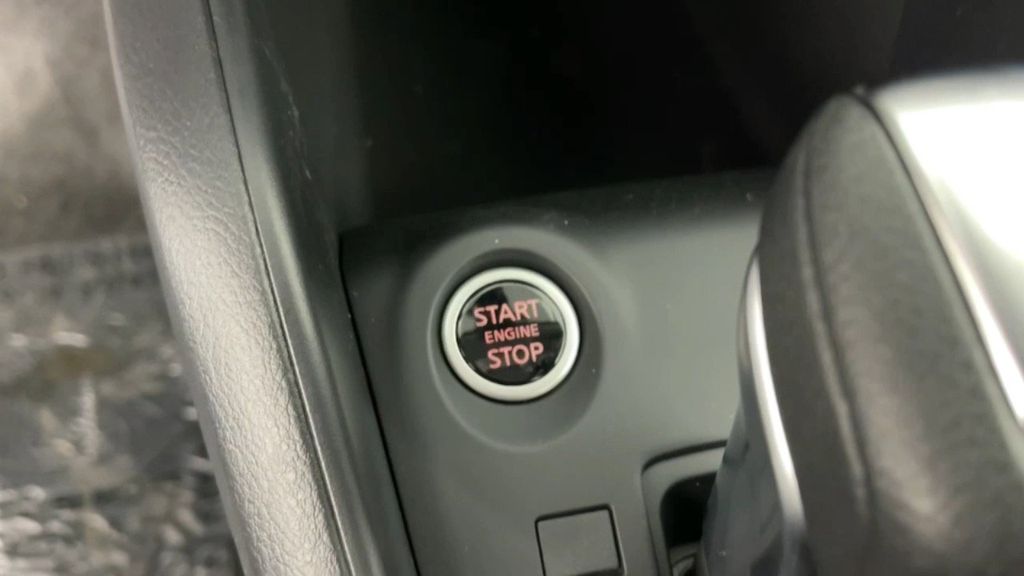 2025 Nissan Kicks Play S photo 16