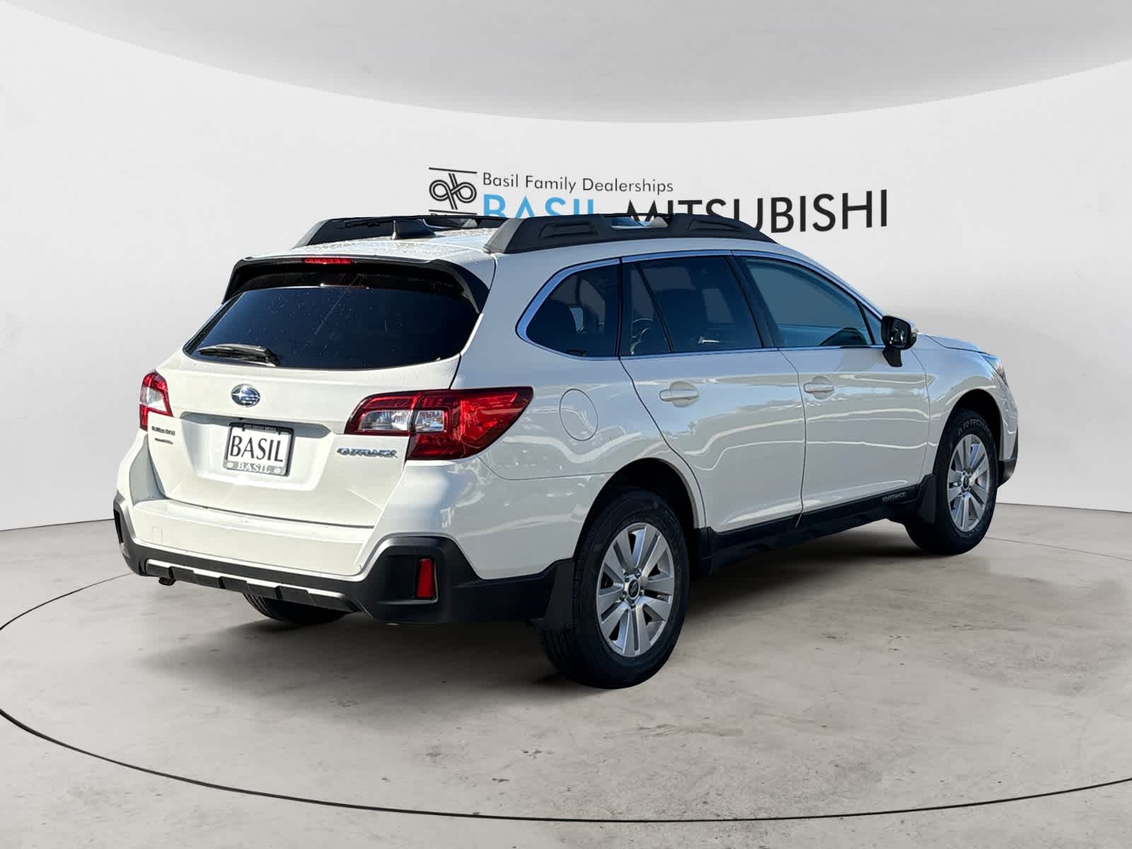 2018 Subaru Outback 2.5i Premium photo 4