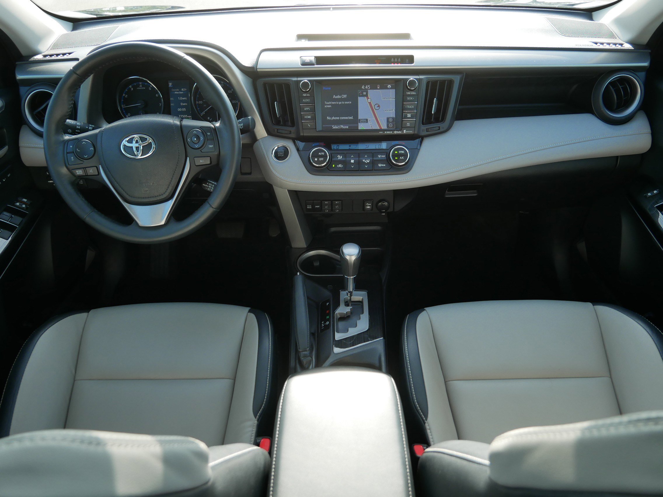 2018 Toyota RAV4 Limited photo 10