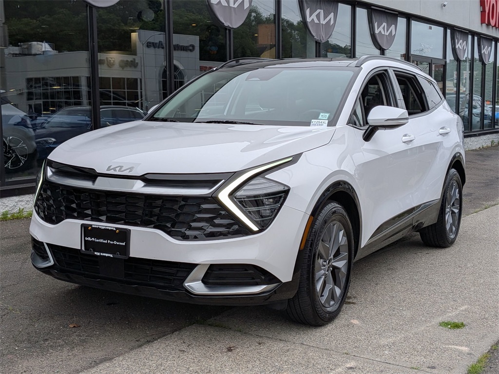 Used 2025 White Kia SX image 1