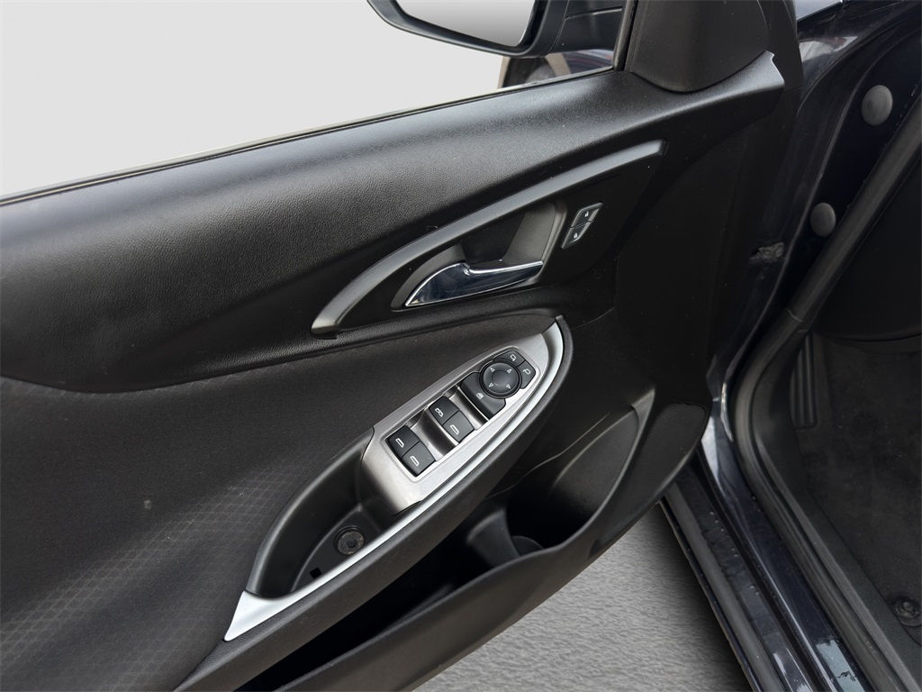 2023 Chevrolet Malibu 1LT photo 12