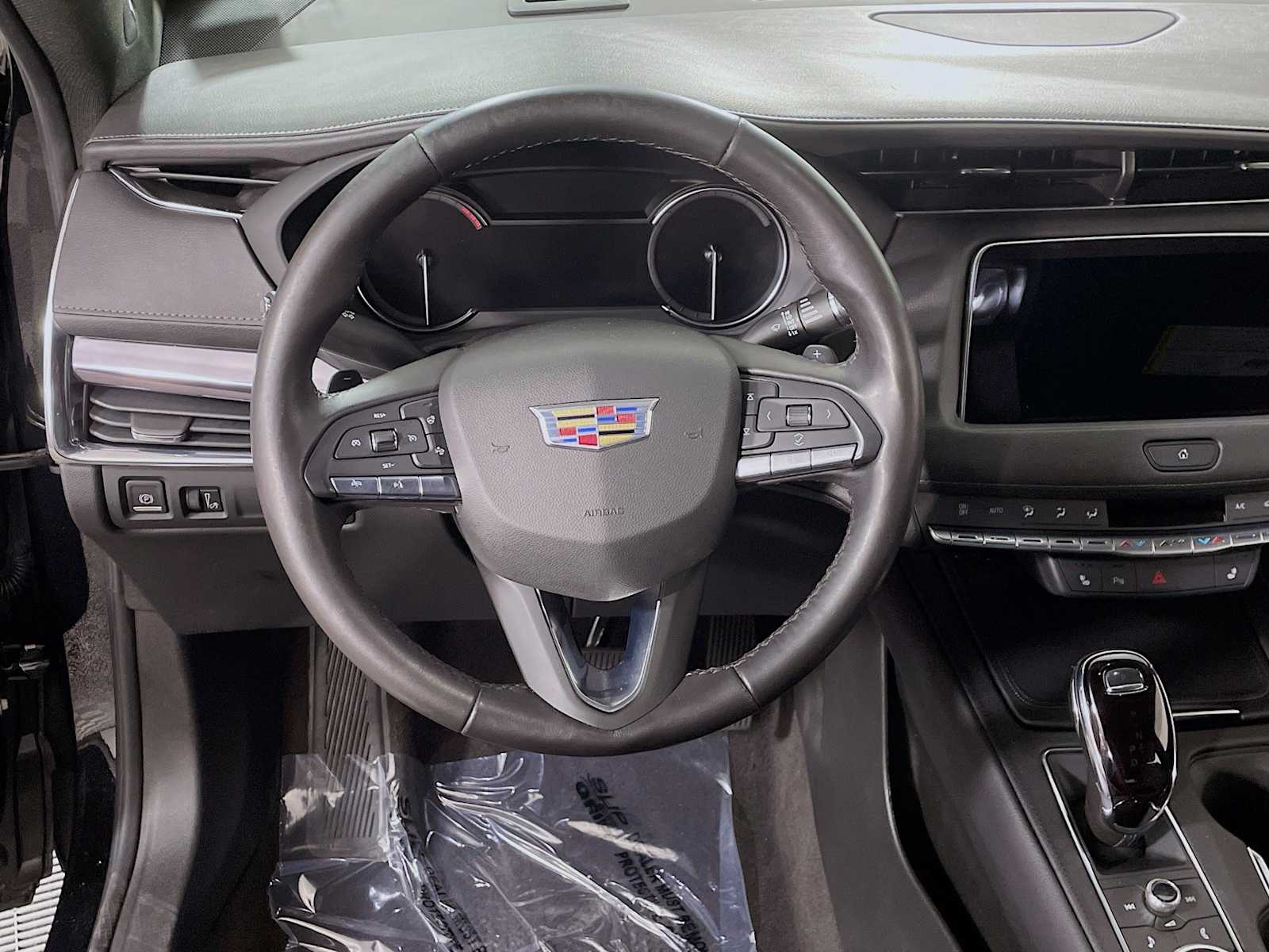 2023 Cadillac XT4 Luxury photo 7